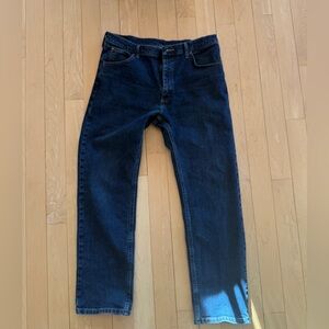 Wrangler Classic Straight Leg Jeans
